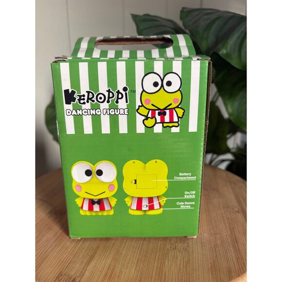 Hello Kitty Keroppi Dancing Figure Frog - Picture 7 of 8
